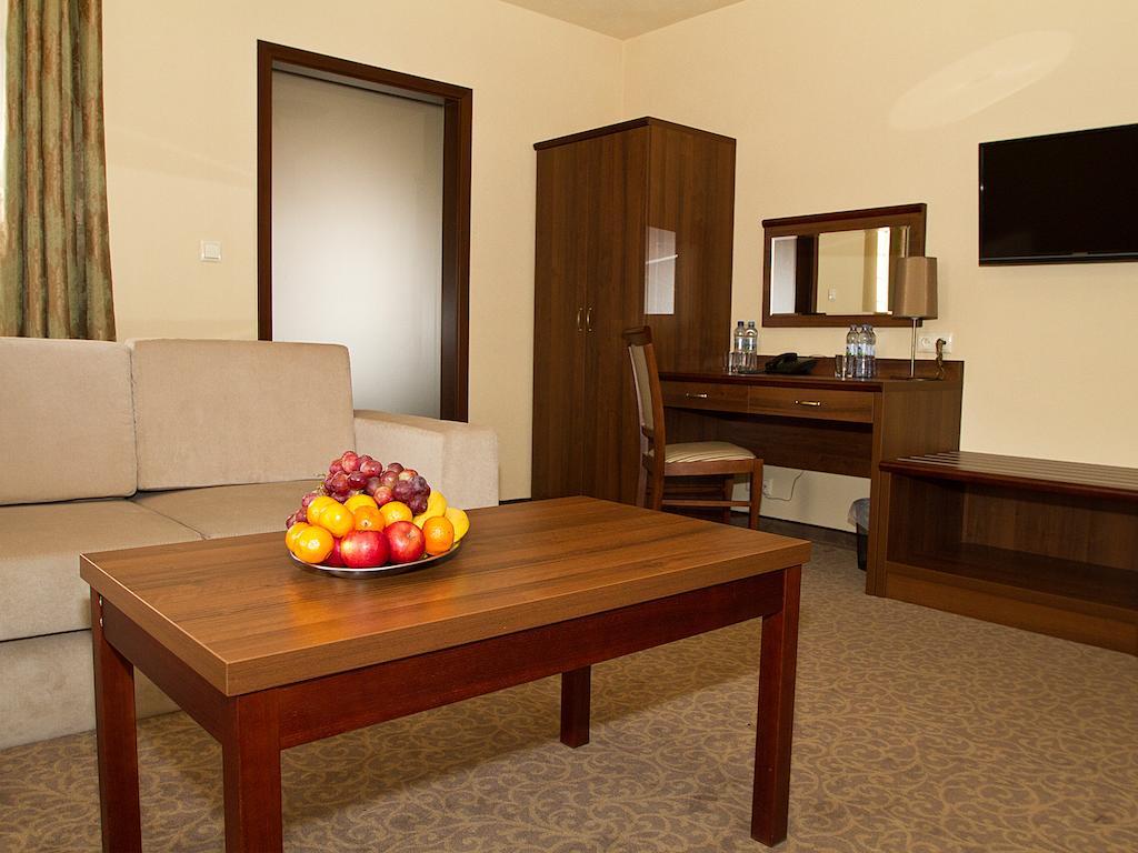 Hotel Miodowy Mlyn Opatow  Phòng bức ảnh