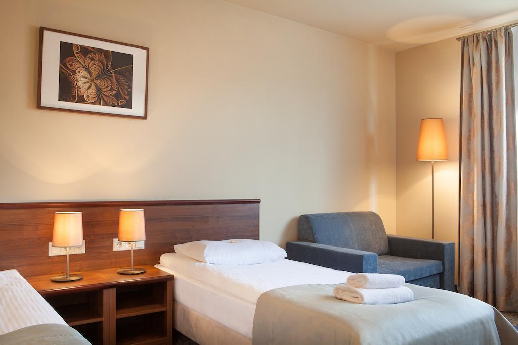 Hotel Miodowy Mlyn Opatow  Phòng bức ảnh