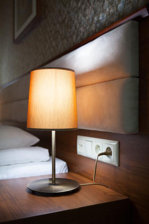 Hotel Miodowy Mlyn Opatow  Phòng bức ảnh