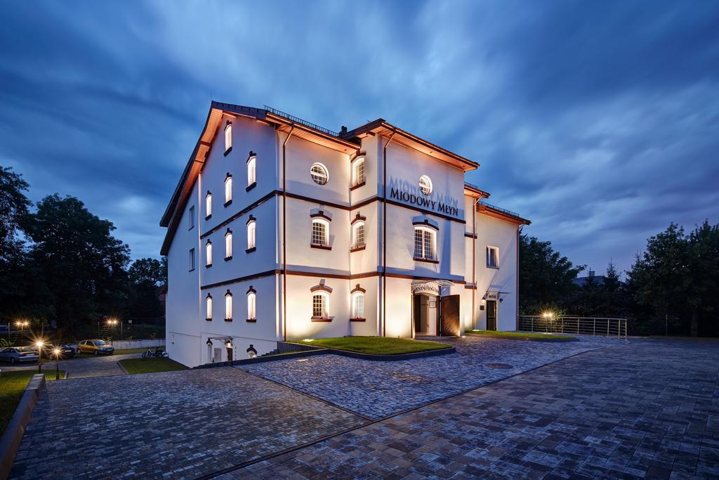 Hotel Miodowy Mlyn Opatow  Ngoại thất bức ảnh